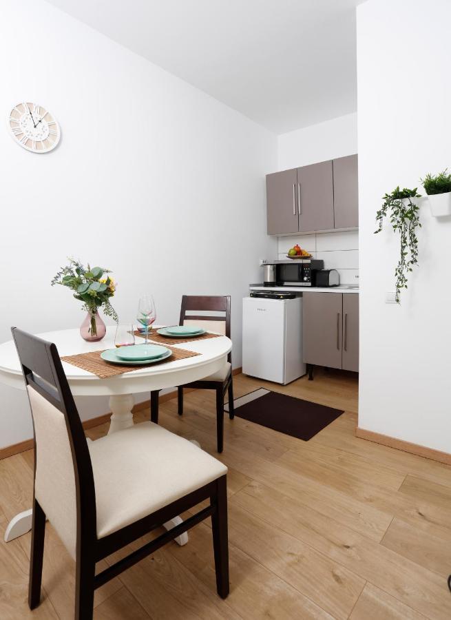 4Friends Apartments Букурещ Стая снимка